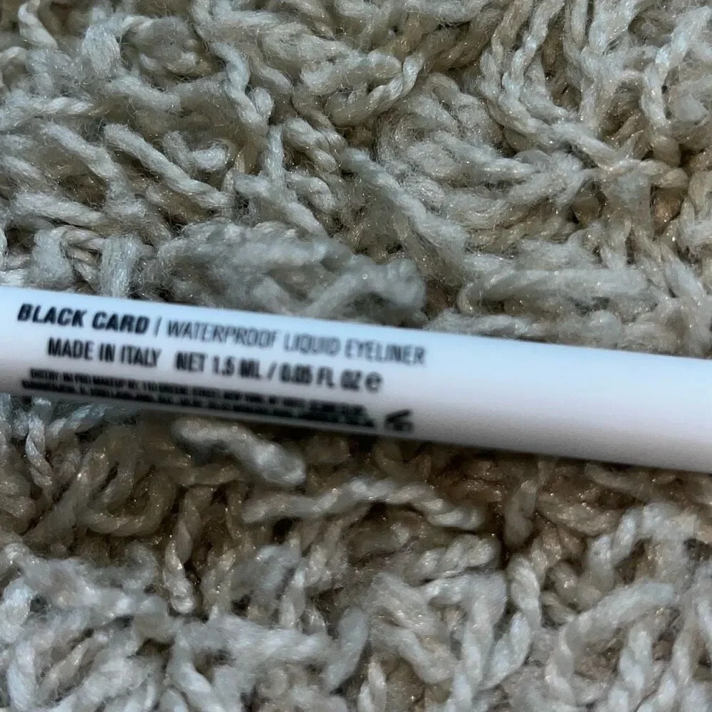 NIB IL Makiage Black Card Liquid Eyeliner Ultra-Black Waterproof 0.05 fl oz